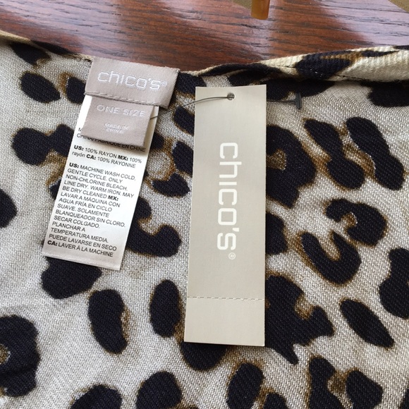Chico’s NWT Classy Leopard Fusion Ruana - Picture 6 of 6